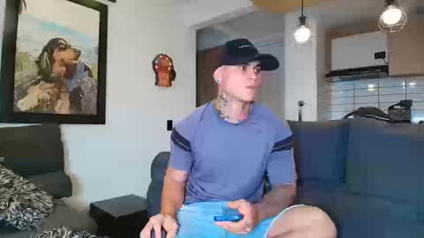 Snapshot of marko_toro__ chatting on September 16, 10:32 pm Sebastian online show from September 16, 10:32 pm