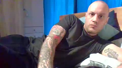 Snapshot of markus_7 chatting on March 6, 11:25 am markus_7 online show from March 6, 11:25 am