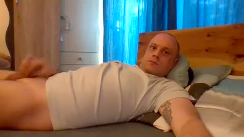 markus_7 online show from June 25, 7:35 am