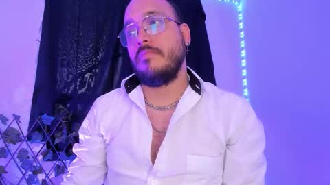 Mark  online show from November 4, 9:38 pm