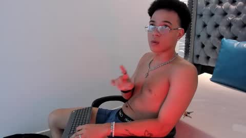 MARSHALL online show from November 27, 1:37 pm