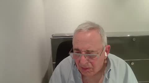 martin_1947 online show from April 10, 10:28 pm