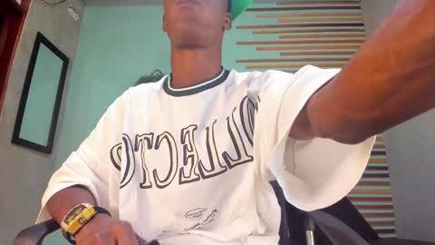 Snapshot of martin_killer chatting on February 8, 7:27 pm Martin online show from February 8, 7:27 pm