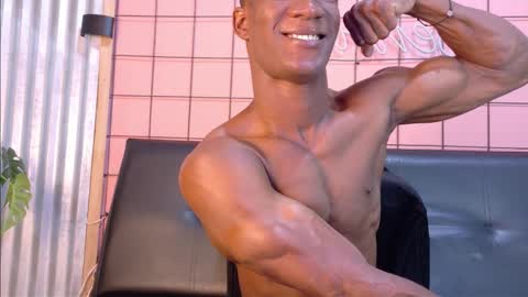 Snapshot of martin_killer chatting on October 31, 2:13 am Martin online show from October 31, 2:13 am