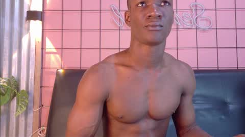 Snapshot of martin_killer chatting on October 28, 1:41 am Martin online show from October 28, 1:41 am