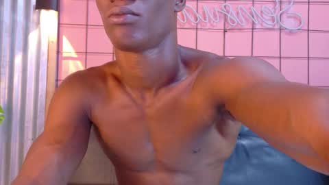 Snapshot of martin_killer chatting on September 16, 1:28 am Martin online show from September 16, 1:28 am