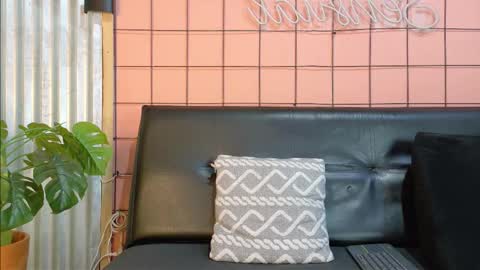 Snapshot of martin_killer chatting on October 14, 2:07 am Martin online show from October 14, 2:07 am