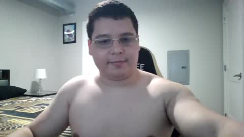martin_militaryboy online show from May 16, 2:31 am