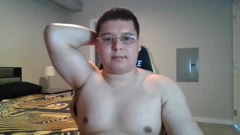 martin_militaryboy online show from May 4, 2:30 pm