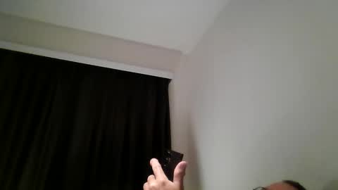 Snapshot of martinb62 chatting on October 29, 11:51 pm Hotguy61 online show from October 29, 11:51 pm