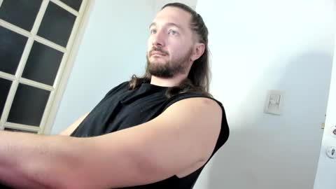 Snapshot of martincumking chatting on September 19, 8:19 pm vikingcumking online show from September 19, 8:19 pm