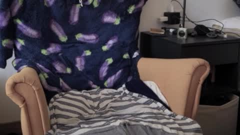 masachusset online show from April 3, 4:04 pm