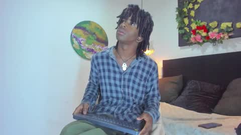 MARSHALL LEE online show from March 3, 7:21 pm