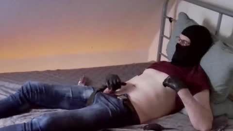 masked_horny_guy online show from February 28, 5:59 am