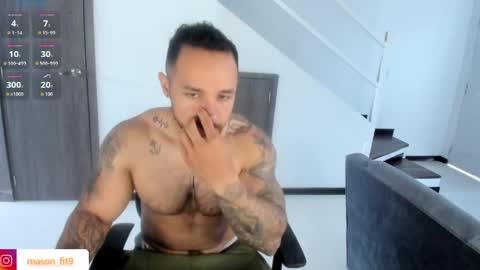 Mason Andre online show from April 28, 12:32 pm