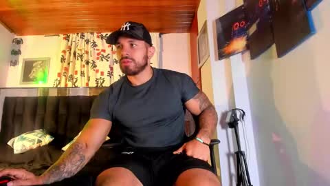 Snapshot of mason_fit chatting on December 27, 3:53 am Mason Andre online show from December 27, 3:53 am
