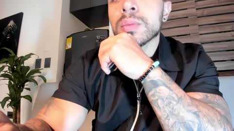 Snapshot of mason_fit chatting on February 23, 1:31 am Mason Andre online show from February 23, 1:31 am