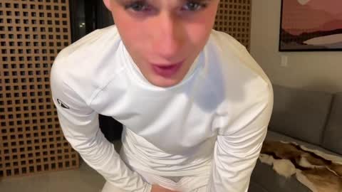 Snapshot of mason_gallagher chatting on September 20, 10:43 pm Mason online show from September 20, 10:43 pm