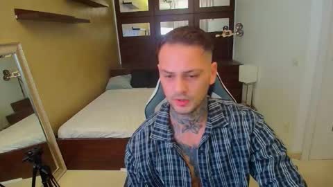 Snapshot of masondune chatting on October 27, 5:21 am MasonDune online show from October 27, 5:21 am