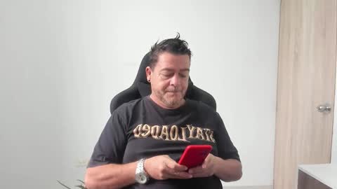 Snapshot of massimo_danger chatting on October 23, 1:25 pm massimo_danger online show from October 23, 1:25 pm