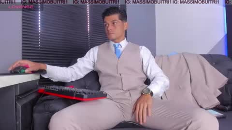 I am Massimo online show from June 17, 1:13 pm