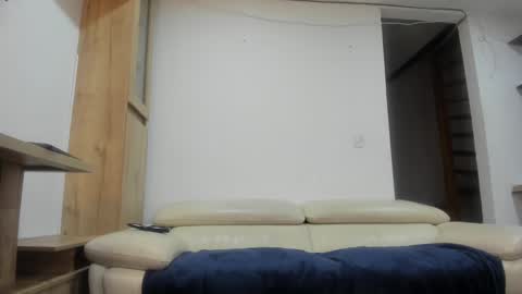Snapshot of master4pigbitchslv chatting on December 24, 10:33 am Domi online show from December 24, 10:33 am