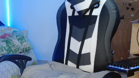 Snapshot of master_black777 chatting on September 29, 10:27 pm master_black777 online show from September 29, 10:27 pm