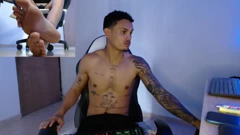 master_black777 online show from May 12, 8:06 pm