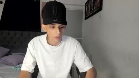 master_boy28 online show from May 13, 4:31 am