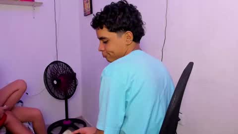 Snapshot of master_boy28 chatting on February 11, 6:01 pm master_boy28 online show from February 11, 6:01 pm