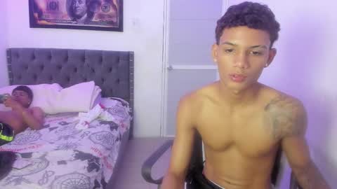 Snapshot of master_boy28 chatting on March 4, 6:18 pm master_boy28 online show from March 4, 6:18 pm