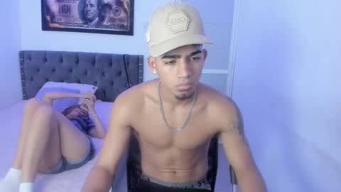 Snapshot of master_boy28 chatting on February 24, 6:26 pm master_boy28 online show from February 24, 6:26 pm