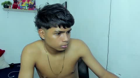 Snapshot of master_boy28 chatting on February 8, 1:00 am master_boy28 online show from February 8, 1:00 am