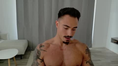master_lukass online show from May 2, 11:46 am