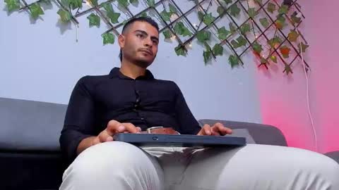 Master online show from January 7, 7:30 pm