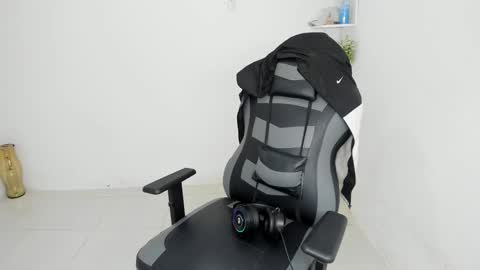 Alpha junior online show from December 2, 3:37 pm