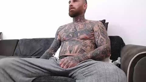 Snapshot of masterbigcock25 chatting on January 17, 12:10 pm FOLLOW ME ON more material many video cum online show from January 17, 12:10 pm