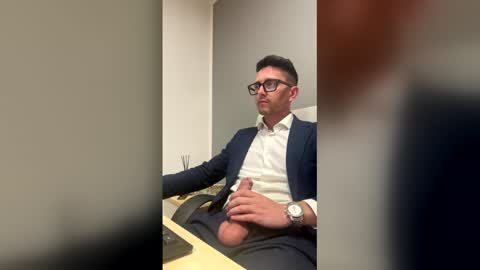 Master Boss online show from April 22, 12:10 pm