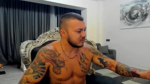 Snapshot of masterdevil11 chatting on October 14, 9:33 pm Jocker online show from October 14, 9:33 pm