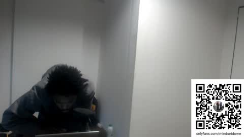 Snapshot of masterdomfuck chatting on October 28, 10:12 pm Masterdomfuck online show from October 28, 10:12 pm