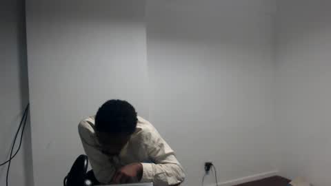 Snapshot of masterdomfuck chatting on February 14, 2:07 am Masterdomfuck online show from February 14, 2:07 am