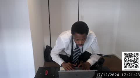 Snapshot of masterdomfuck chatting on December 17, 8:21 pm Masterdomfuck online show from December 17, 8:21 pm