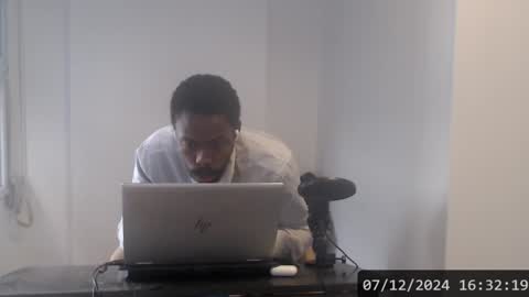 Snapshot of masterdomfuck chatting on December 7, 7:32 pm Masterdomfuck online show from December 7, 7:32 pm