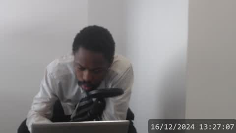 Snapshot of masterdomfuck chatting on December 16, 4:27 pm Masterdomfuck online show from December 16, 4:27 pm