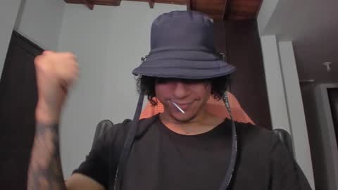 Snapshot of masterjuanc chatting on January 6, 11:42 pm Juan Independent Model online show from January 6, 11:42 pm