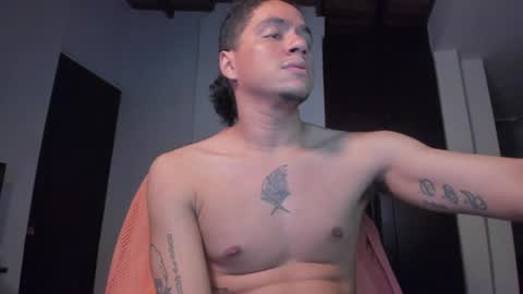 Snapshot of masterjuanc chatting on January 15, 2:27 am Juan Independent Model online show from January 15, 2:27 am