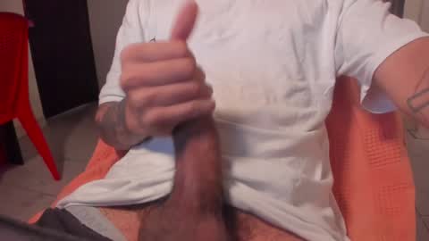 Snapshot of masterjuanc chatting on January 10, 12:47 pm Juan Independent Model online show from January 10, 12:47 pm