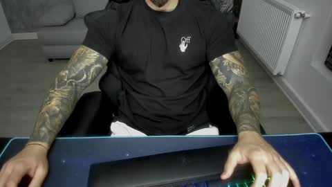 Snapshot of masterkingmuscle chatting on January 12, 9:51 pm masterkingmuscle online show from January 12, 9:51 pm