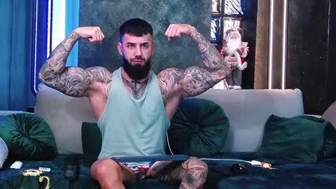 Snapshot of masterkingofmuscle chatting on December 13, 8:54 am masterkingofmuscle online show from December 13, 8:54 am