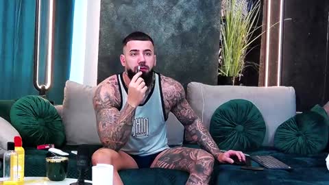 Snapshot of masterkingofmuscle chatting on February 5, 7:07 am masterkingofmuscle online show from February 5, 7:07 am